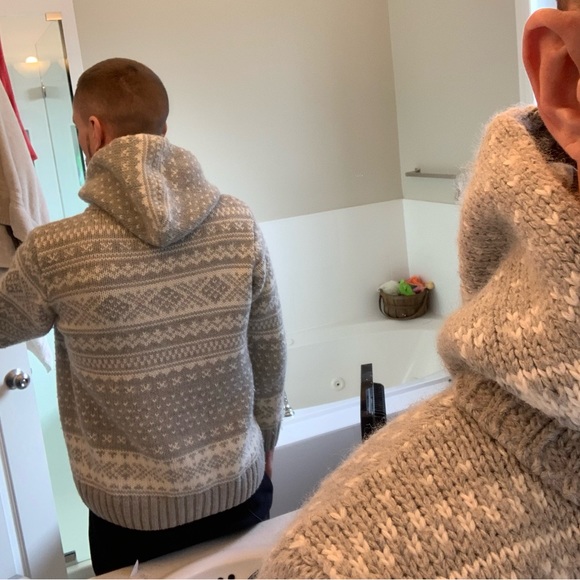 Italian Made Hooded Sweater - Picture 7 of 8